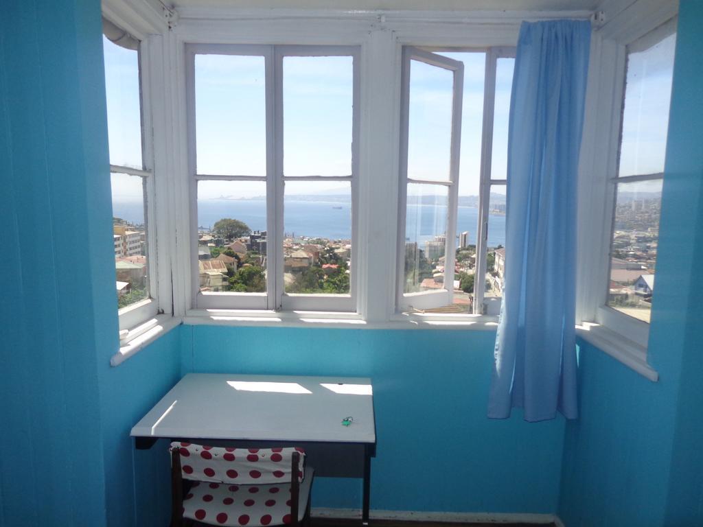 Hostal Faro Azul Valparaíso Quarto foto